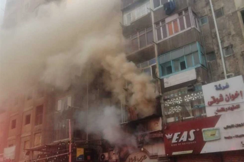 مصرع ربة منزل وإصابة 19 في حريق عقار الورديان غرب الإسكندرية (صور) ارتفعت حصيلة ضحايا الحريق الذي نشب في عقار الورديان غرب الإسكندرية، مساء اليوم