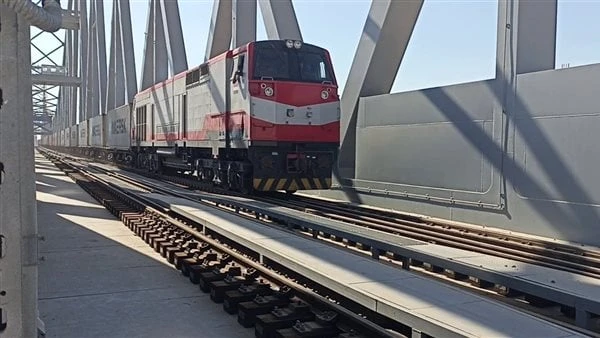 السكة الحديد تعلن عن وظائف جديدة.. طرق التقديم والمستندات المطلوبةأعلنت الهيئة القومية لسكك حديد مصر، عن وظائف تخصصية وقيادية شاغرة بالهيئة، من خلال التعاقد المباشر فور مطابقته للش