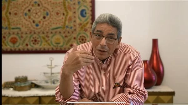 سيناريست شهير.. محمود سعد يكشف سر عدم حضور زوج سعاد حسني عزائهاكشف الإعلامي محمود سعد في فيديو نشره عبر قناته الرسمية علي موقع الفيديوهات الشهير