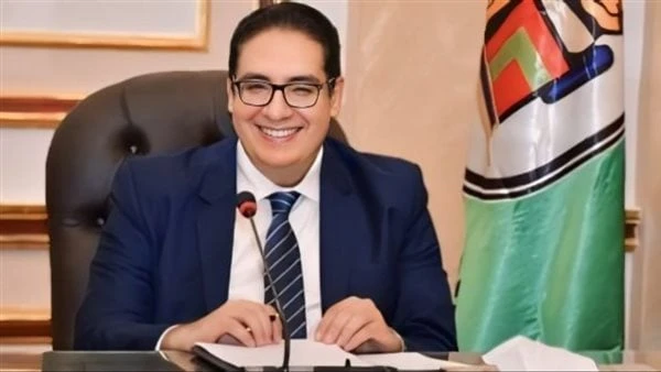 جامعة القاهرة تواصل جهودها في دعم الصحة النفسية وإعادة بناء الذات للطلاباستعرض الدكتور محمد سامي عبد الصادق رئيس جامعة القاهرة، تقريرا حول أنشطة مركز