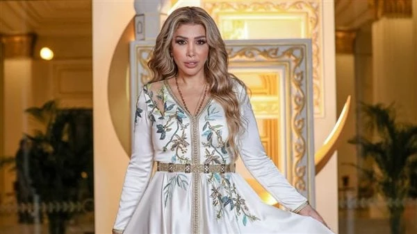 أروى تطرح كليب أغنية مغرم.. فيديو طرحت الفنانة أروى كليب أغنيتها الجديدة والتى تحمل اسم مغرم وذلك عبر قناتها على موقع التواصل الاجتماعى يوتيوب. وتقدم