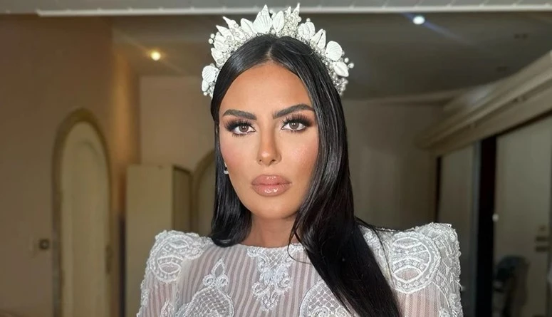 اللقطات الأولى من زفاف هاجر الشرنوبي (صور)شاركت الممثلة المصرية هاجر الشرنوبي متابعيها على شبكات التواصل الاجتماعي، لقطات من كواليس تحضيرات حفل زفافها إلى المنتج أحمد الجابري، والذ