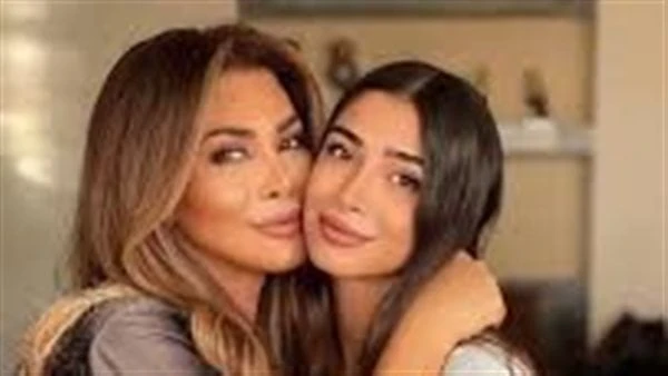 توب مقطع.. ابنة نوال الزغبي تثير ضجة بإطلالة كاجوال نشرت تيا ديب ابنة الفنانة نوال الزغبي، صورة جديدة عبر حسابها الشخصي على موقع التواصل الاجتماعي