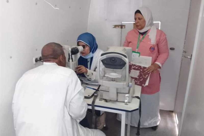 ب8 عيادات تخصصية.. قافلة مجانية لفحص 1399 مريضا بالجزائر في الإسكندرية (صور) نظمت مديرية الشؤون الصحية بالإسكندرية اليوم الثلاثاء، قافلة طبية مجانية