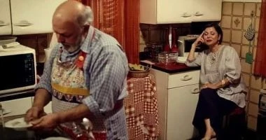 فرفشها وشيل عنها.. 5 خطوات بسيطة تسعد بها زوجتك يوم إجازتك المرأة والمنوعات لا شك أنه مثلما تقوم المرأة بمهامها سواء في عملها أو بمنزلها بشكل يومي على أكمل وجه فالرجل أيضا يفعل الك