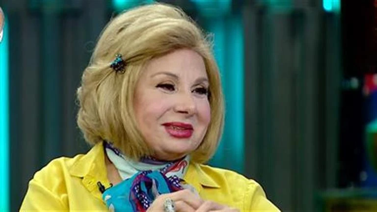 فنون: فادية عبدالغني تكشف كواليس لقائها مع الشعراوي بدون حجاب 11:44 م الإثنين 02 سبتمبر 2024 كشفت الفنانة فادية عبدالغني عن لقائها بالشيخ محمد متولي