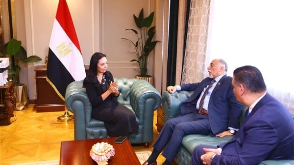 وزيرة التضامن: الحكومة ومجلس النواب يعملان على توفير الحياة الكريمة للمواطن المصريالتقت الدكتورة مايا مرسي وزيرة التضامن الاجتماعي الدكتور عبد الهادي