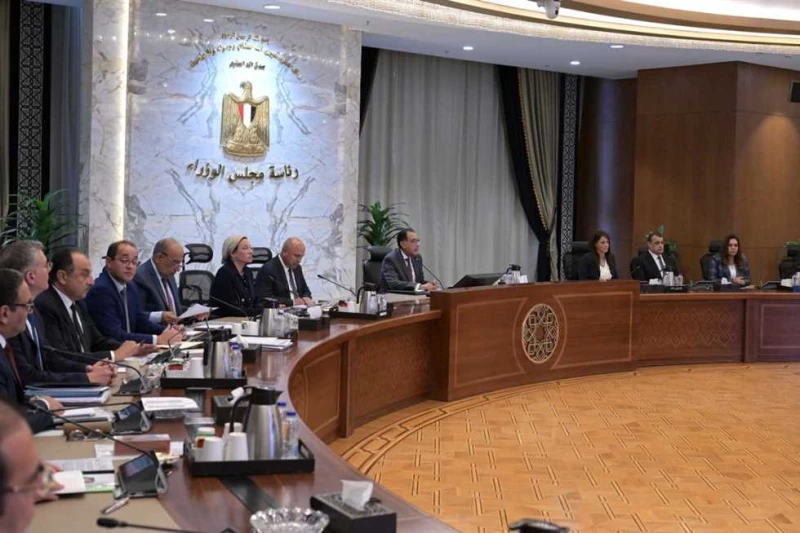 رئيس الوزراء: ملف الصناعة يشغل أولوية متقدمة على أجندة عمل الدولة المصرية ترأس الدكتور مصطفى مدبولي، رئيس مجلس الوزراء، اجتماع المجموعة الوزارية للتنمية الصناعية، اليوم الخميس، بحض