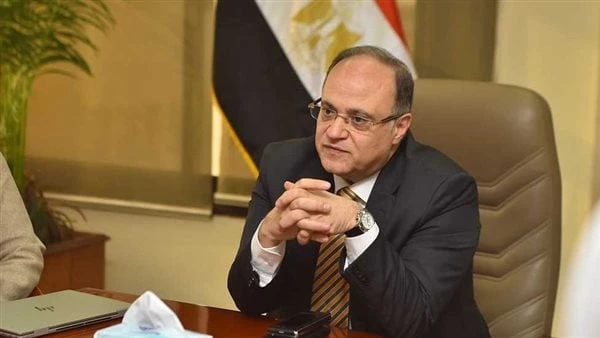 الدواء : ملتزمون بتبني السياسات الداعمة لقطاع المستحضرات الطبية والعلاجيةشارك، اليوم، الدكتور علي الغمراوي، رئيس هيئة الدواء المصرية، في مراسم افتتاح النسخة الرابعة من مؤتمر الأهرا