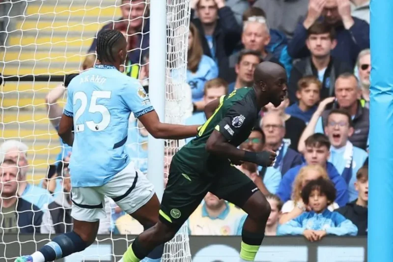 برينتفورد يصنع التاريخ أمام مانشستر سيتي في الدوري الإنجليزي الممتاز فاجأ برينتفورد مضيفه مانشستر سيتي بهدف في الثانية 22 من مباراته في الدوري