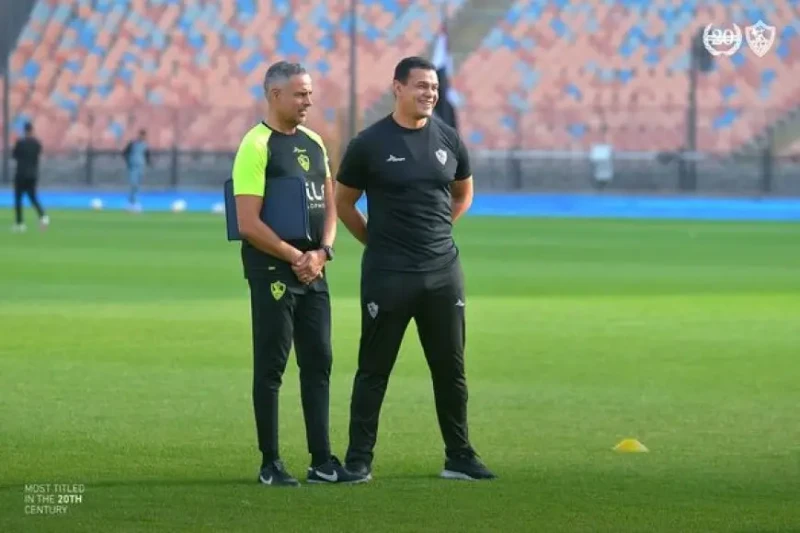 جوميز يتفقد أرضية ملعب مباراة الزمالك ضد الشرطة الكينيحرص البرتغالي جوزيه جوميز المدير الفني للفريق الأول لكرة القدم بنادي الزمالك على تفقد أرضية ملعب ستاد نيايو الوطني، الذي يستضي