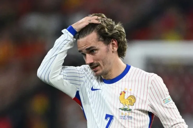 غريزمان محبط بعد تبديل مستمر لمركزه في منتخب فرنسا اعترف نجم أتلتيكو مدريد أنطوان جريزمان بأنه مر بوقت معقد مع المنتخب الفرنسي خلال بطولة يورو 2024،