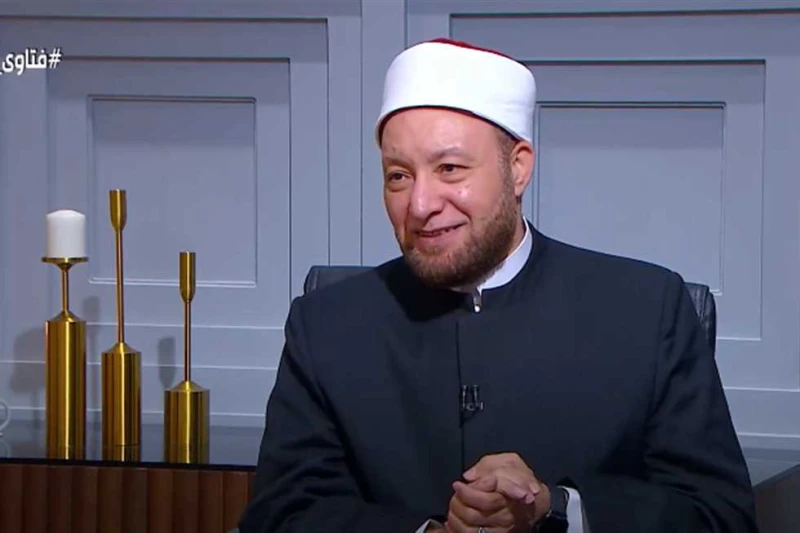 أمين الفتوى: الحياة الزوجية السعيدة قائمة على المعنويات وليس الماديات قال الشيخ عويضة عثمان، أمين الفتوى بدار الإفتاء المصرية، إنه لكى يعيش الحياة سعيدة، هناك نوعين من التأسيس: الت