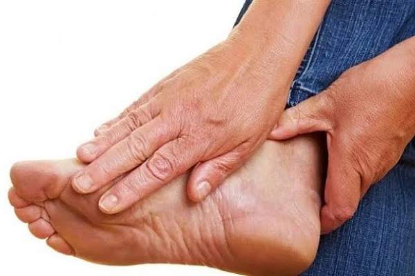 نصائح حيوية لمرضى النقرس.. العناية بالصحة وتجنب الأزماتإليك بعض النصائح الهامة التي يجب على مرضى النقرس اتباعها للتحكم في الحالة وتجنب تفاقم