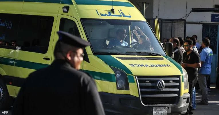 مصري ينتحر من الطابق التاسع خلال هروبه من الشرطة اخر خبر أوضحت وزارة الداخلية المصرية ملابسات مصرع متهم ألقى نفسه من شرفة منزله بالطابق التاسع بحي