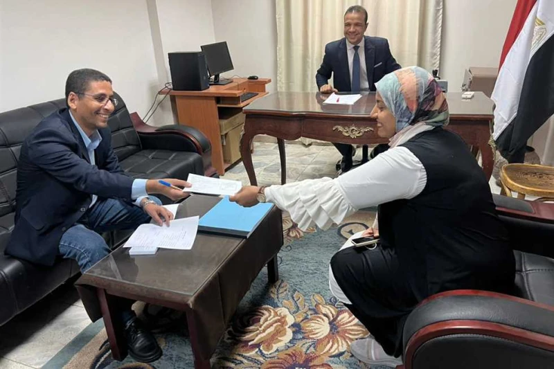 العدل تطلق تطلق خدمة التصديق على المحررات الرسمية ب 10 محافظات (تفاصيل) أطلقت وزارة العدل، اليوم الأربعاء، خدمة التصديق على المحررات الرسمية في 10 مكاتب تصديق ب 10 محافظات، تنفيذا 