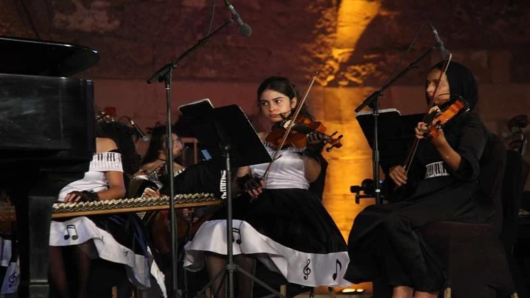 فنون: الضوء الشارد يشعل غضب صناع الموسيقى من أوركسترا مركز تنمية المواهب 05:26 م الإثنين 02 سبتمبر 2024 كتب- مصطفى حمزة: تعرض أوركسترا مركز تنمية المواهب في دار الأوبرا للهجوم، من