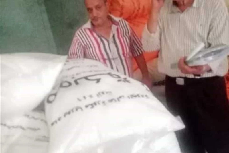 ضبط 3.9 أطنان أسمدة ومواد بناء مجهولة المصدر في الشرقية كثفت الأجهزة الرقابية بالشرقية، بالتنسيق مع مباحث التموين،وجهاز حماية المستهلك، ومديريتي الصحة، والطب البيطري من الحملات الت