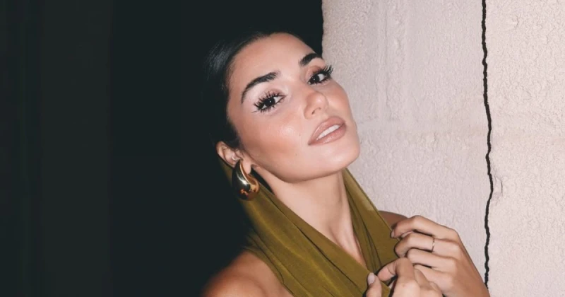 هاندا أرتشيل متألقة بمهرجان فينيسيا.. إطلالة رائعة من توقيع إيلي صعب تعرف على التالي هاندا أرتشيل متألقة بمهرجان فينيسيا.. إطلالة رائعة من توقيع إيلي