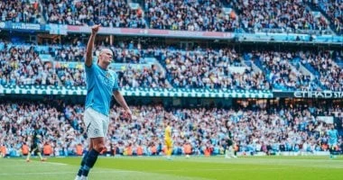 -هالاند يفتتح أهداف مان سيتي ضد آرسنال فى الدقيقة 9.. فيديو .. أحرز إيرلينج هالاند، لاعب فريق مانشستر سيتي الهدف الأول فى شباك نظيره آرسنال، بالدقيقة التاسعة من زمن المباراة المقام