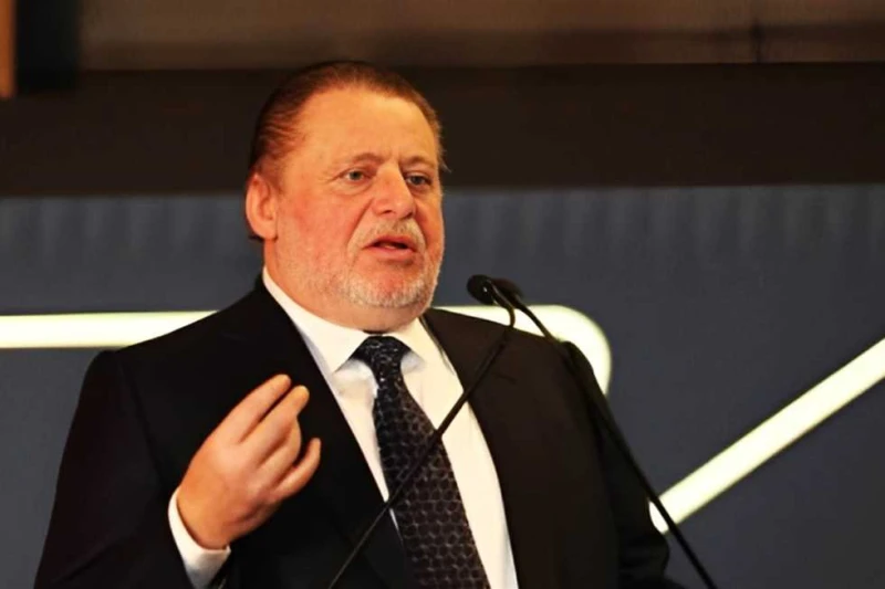 رئيس الوزراء يصدر قرارا مهما بشأن محافظ البنك المركزي (الجريدة الرسمية) نشرت الجريدة الرسمية اليوم الأربعاء ، قرار رئيس مجلس الوزراء، رقم 2675 لسنة