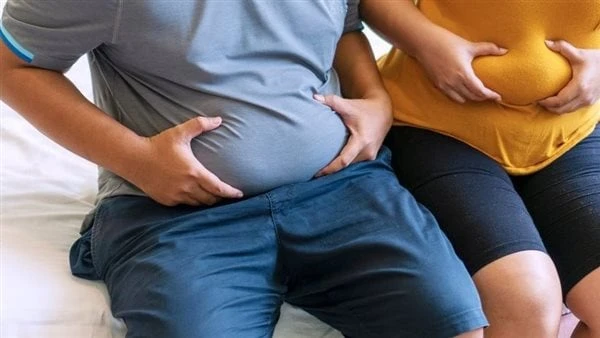 ليس لها علاقة بالأكل.. 5 أمور تجعل لك كرش فجر الدكتور عبد الرحمن شمس خبير التغذية مفاجأة عن اكتساب الوزن الزائد والتسبب فى الكرش بعيدا عن الأكل. وقال خبير التغذية فى تصريحات خاصة ل