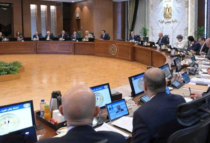 الحكومة توافق على 11 قرارا بينها ضبط الأسعار والسلع الأساسية والإسكان الاجتماعي وافق مجلس الوزراء خلال اجتماعه ال 11، اليوم الخميس 19 سبتمبر، برئاسة الدكتور مصطفى مدبولي على عدة قر