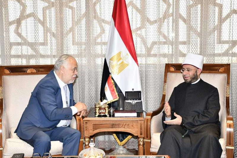 وزير الأوقاف لنقيب المهن التمثيلية: هناك أعمال درامية تاريخية ودينية حققت نجاحا كبيرا استقبل الدكتور أسامة الأزهري ،وزير الأوقاف، اليوم، الدكتور أشرف