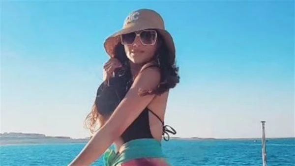 كاجوال جرئ .. مي عمر تثير ضجة بظهورها اللافتشاركت الفنانة مي عمر، متابعيها بصور جديدة لها عبر حسابها الشخصي على موقع تبادل الصور والفيديوهات إنستجرام