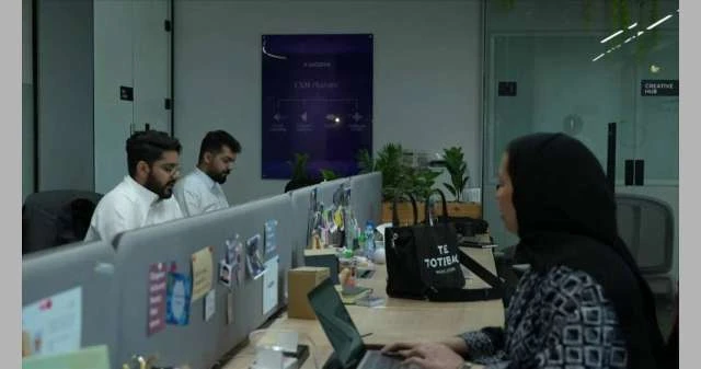 دوام 4 أيام في الأسبوع.. أول شركة في السعودية تقلص ساعات العمل لايف ستايل أعلنت شركة سعودية تدعى لوسيديا وتتخذ الرياض مقرا لها تقليص أيام العمل