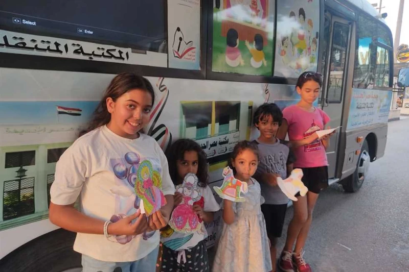 مكتبة مصر الجديدة تحتفل بذكرى المولد النبوي الشريف 2024 (تفاصيل) احتفلت المكتبة المتنقلة التابعة لجمعية مصر الجديدة، أمس، بذكرى المولد النبوي الشريف وجاء الاحتفال بنادي الشمس، وذلك