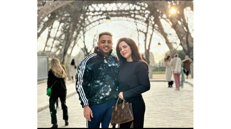 بهدة الطريقة.. أوس أوس يحتفل بعيد زواجه: بحبك يا وش السعد تعرف على التالي بهدة الطريقة.. أوس أوس يحتفل بعيد زواجه: بحبك يا وش السعد، 12 41 م الخميس 19 سبتمبر 2024 كتبت نوران أسامة