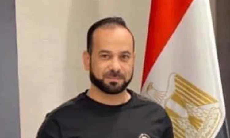 فن: المنتج إسحق إبراهيم يخضع لجراحة في القلب (تفاصيل) تعرض المنتج إسحق إبراهيم، مالك شركة الريماس للإنتاج الفني، لأزمة صحية شديدة قبل يومين، نقل على أثرها أحد المستشفيات الكبرى بال