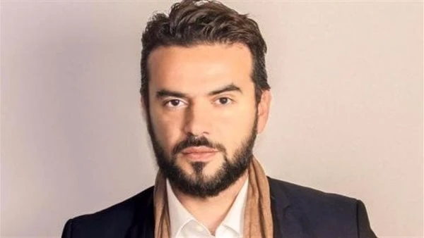 أول تعليق من ساموزين بعد مروره بوعكة صحية مفاجئةتعرض المطرب ساموزين لوعكة صحية مفاجئة خلال الساعات القليلة الماضية، وهو ما أقلق عدد كبير من أصدقائه