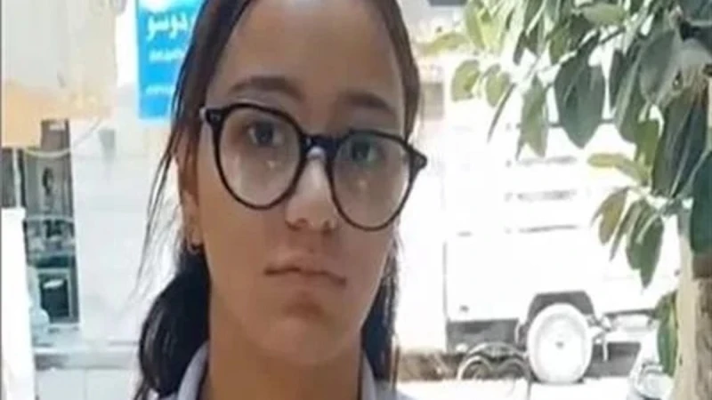 بالفيديو حكاية طالبة الزمالك وإجبارها على الجلوس في غرفة منفردة أول يوم الدراسي تحتاج علاج نفسيحكاية طالبة الزمالك وإجبارها على الجلوس في غرفة منفردة