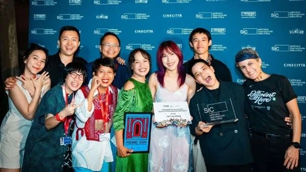 البوابة ستار: مهرجان فينيسيا السينمائي يعلن جوائز أسبوع النقاد كشف مهرجان فينيسيا السينمائي الدولي عن جوائز مسابقة أسبوع النقاد، القسم المستقل