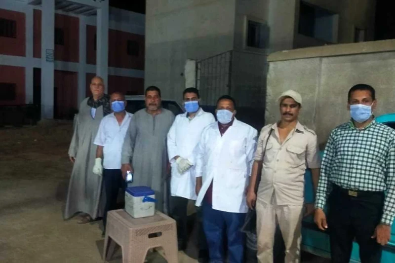 حملة لبيطرى سوهاج بقرية الجلاوية للقضاء على الكلاب الضالة والتوعية بمرض السعار دفعت مديرية الطب البيطرى بمحافظة سوهاج، بحملة مكثفة إلى قرية الجلاوية بدائرة مركز ساقلتة، وذلك في أعق