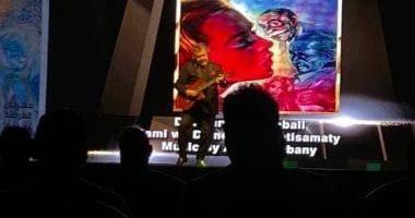 فن: رئيس مهرجان الغردقة يكشف تطورات حالة الموسيقار أحمد الجبالى الصحية تعرض الموسيقار الدكتور أحمد الجبالى، بعد عزفه موسيقى تصويرية لأفلام أين عقلى