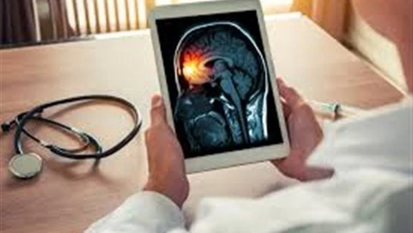 فيروس قات ل يصيب المخ يرعب أمريكا.. ما أعراضه ؟أنتشر فيروس التهاب الدماغ الخيلي الشرقي بنسبة 30 في إحدى الولايات الأمريكية، وأصبح محظورا على سكانها