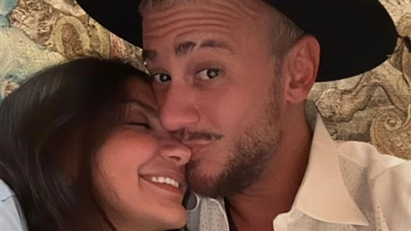 سعد المجرد يوجه رسالة رومانسية ل زوجتهوجه المطرب الفنان سعد المجرد رسالة رومانسيه ل زوجته عبر صفحته على موقع التواصل الاجتماعي لتبادل الصور