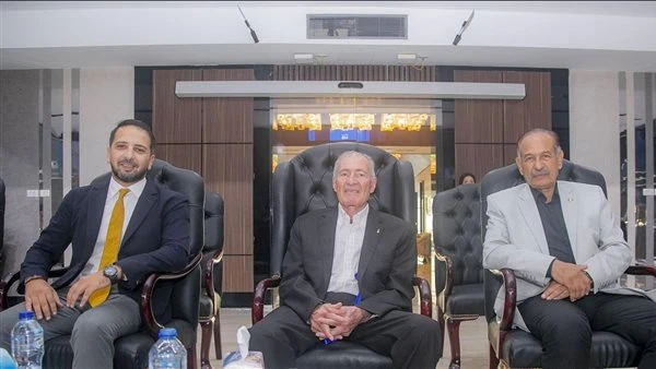 -عمرو العدل يشيد بمنتخب كرة اليد للكراسي بعد الفوز على تشيلي .. أشاد الدكتور عمرو العدل عضو مجلس إدارة اتحاد كرة اليد، بمستوى لاعبي منتخب مصر لكرة