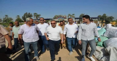 تخصيص اتوبيس نهري لنقل طلاب المدارس بالمجان بمركزأبوتيج أسيوط سيد زعزوع