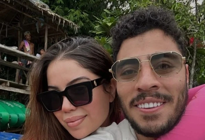 القصة الكاملة لزواج أكرم توفيق للمرة الثانية ورد فعل مثير من زوجته الأولى سادت حالة من الجدل في الوسط الرياضي المصري بعد إعلان لاعب الفريق الأول لكرة