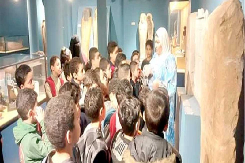 المنيا تحتفل باليوم العالمي للسياحة بعروض رياضية وفرعونية وفن شعبي أعلن اللواء عماد كدوانى، محافظ المنيا، إقامة احتفالية كبرى بمناسبة اليوم العالمى للسياحة، على المسرح الرومانى فى