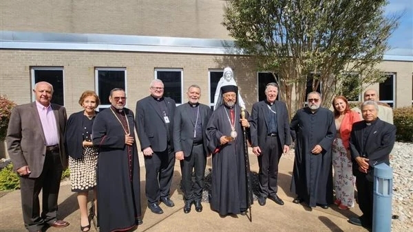 بطريرك الأقباط الكاثوليك يلتقي مطران إيبارشية ميتشجانالتقى اليوم، البطريرك الأنبا إبراهيم إسحق، بطريرك الإسكندرية وسائر الكرازة المرقسية للأقباط الكاثوليك، ورئيس مجلس البطاركة والأ