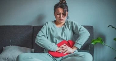 لحواء.. علامات بتقولك إن اضطراب الدورة الشهرية بسبب الغدة الدرقية صحة وطب الغدة الدرقية مسئولة عن إنتاج كمية كافية من الهرمونات لتنظيم عملية التمثيل الغذائي والوظائف الحيوية المختل