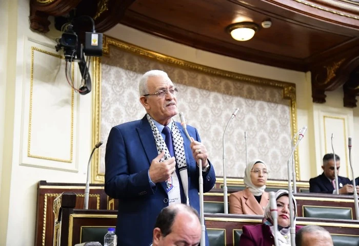 رئيس برلمانية التجمع: أنهينا 500 مادة بمشروع قانون الإجراءات الجنائية (فيديو) قال النائب عاطف مغاوري، رئيس الهيئة البرلمانية لحزب التجمع ، وعضو