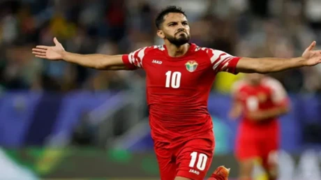 -قبيل إغلاق سوق الانتقالات في السعودية.. النجم الأردني التعمري يرد على عرض نادي الشباب .. وكشفت شبكة بي إن سبورتس القطرية عن رفض التعمري عرضا من جانب الشباب للانتقال إلى صفوفه قبل