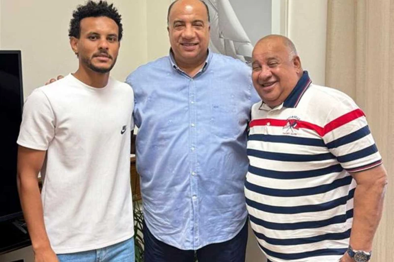 الاتحاد السكندري يدعم صفوفه ب3 صفقات لتعويض الراحلين قبل الموسم الجديد أعلن مجلس إدارة نادى الاتحاد السكندري، برئاسة محمد مصيلحى، رئيس النادى، تدعيم