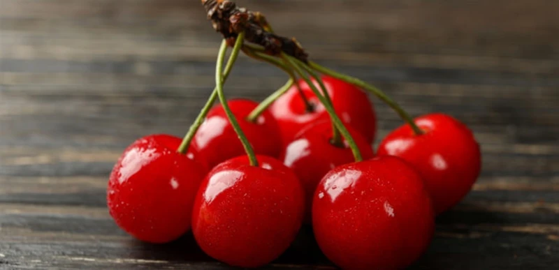 تعرف على 7 فوائد مذهلة للكرز.. من محاربة السرطان إلى تعزيز النوم صحة ثانيا، يقلل تناول الكرز أيضا من خطر الإصابة بالسرطان، إذ يحتوي مادة البوليفينول